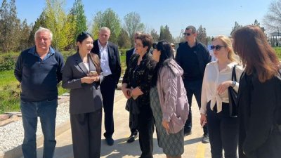 Моника Иверсен келуі