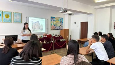 передвижная выставка на тему "подпись от Бабы" в честь 25-летия учреждения 