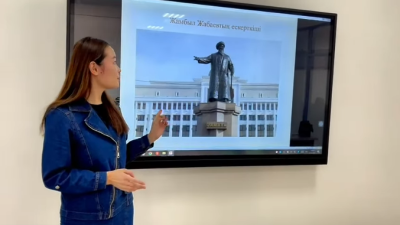 СТУДЕНТТЕРГЕ ДӘРІС ЖАЛҒАСУДА