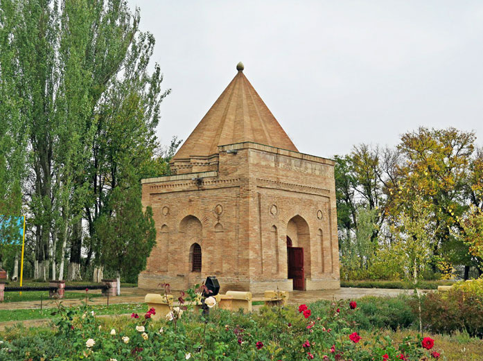 Бабаджа Хатун кесенесі, сәулетшісі белгісіз, XІ-XIІ ғасырлар