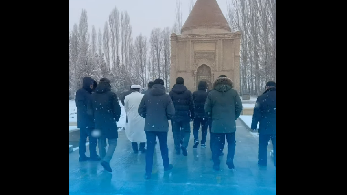 СЕНАТОРЛАР АЙША БИБІ КЕСЕНЕСІНДЕ