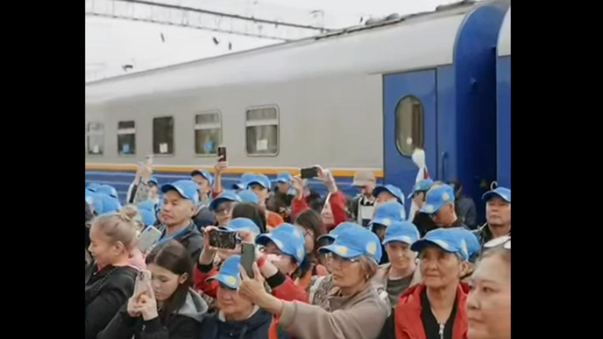 ТАРИХ ЖӘНЕ ТУРИСТ: «Жібек жолы» пойызы Таразда
