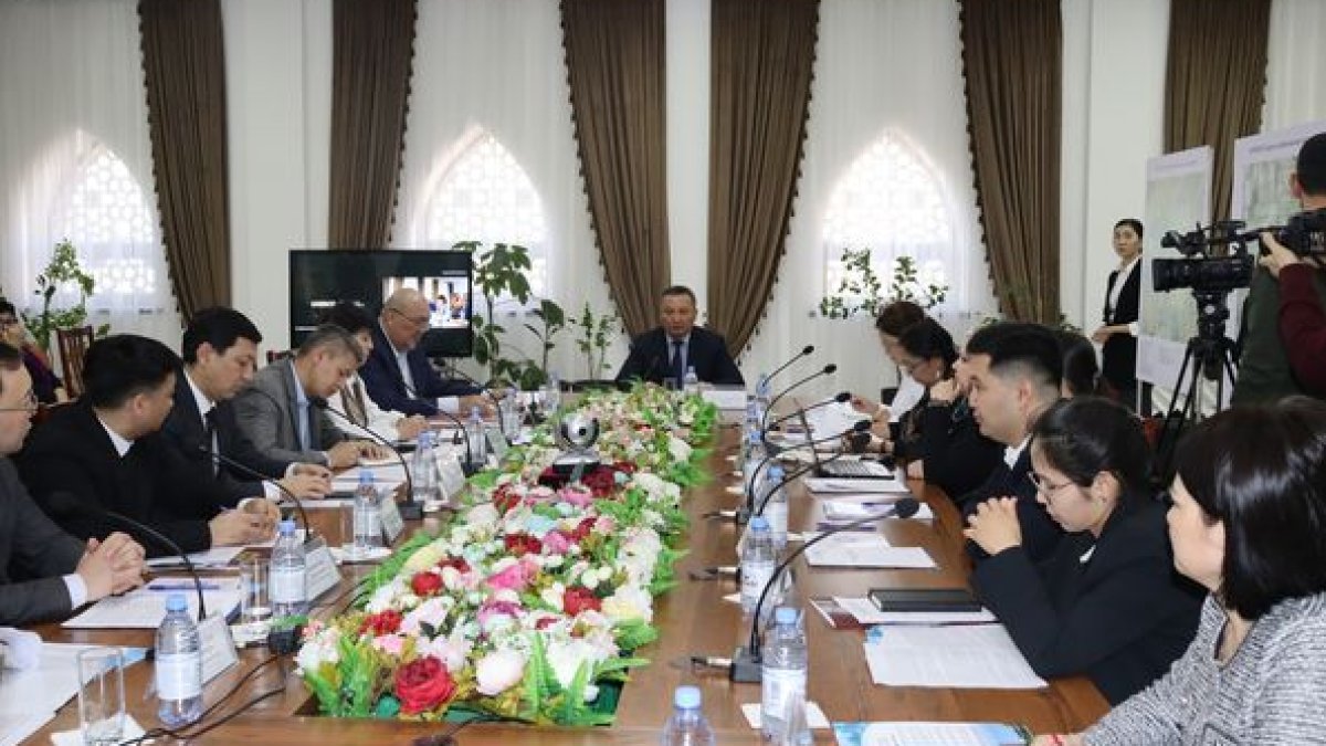 «Жамбыл облысының аймағында орналасқан ЮНЕСКО-ның Бүкіләлемдік мұралар тізіміне енген ескерткіштердің қорғау аймақтарын белгілеудің проблемалары» тақырыбында жиын