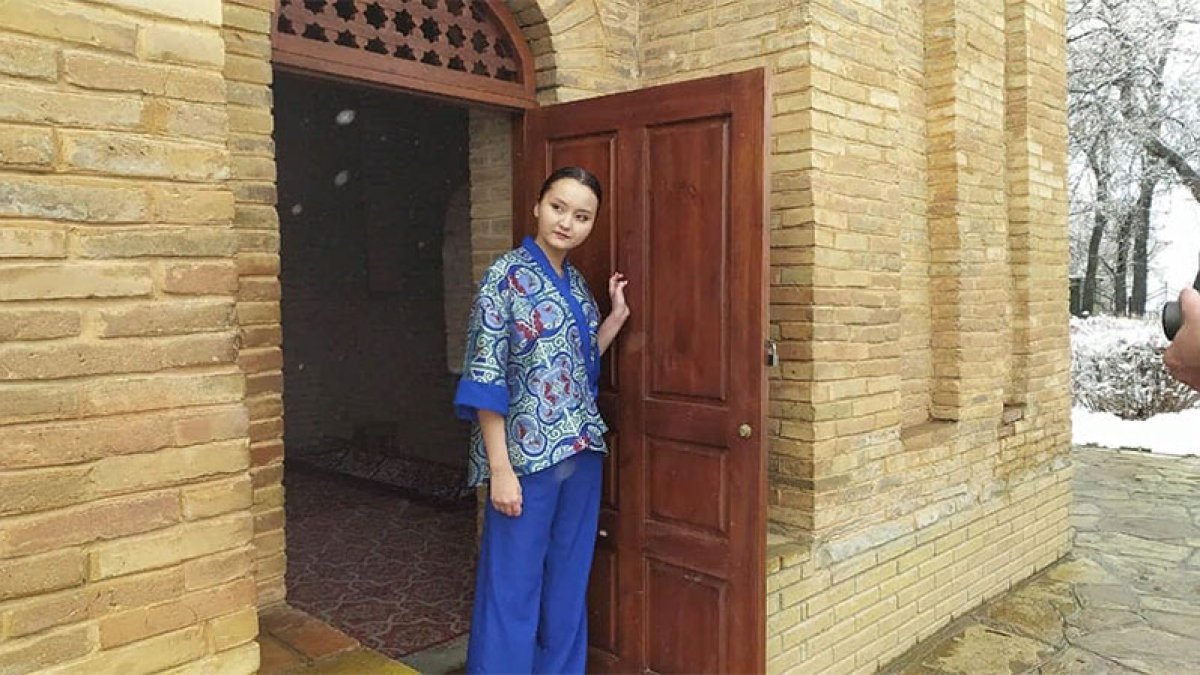 «Айша бибі» кесенесінде фото түсірілім жасады