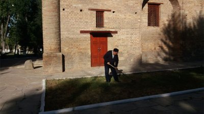 Кесенелердің аумағында тазалау жұмыстары жалғасуда