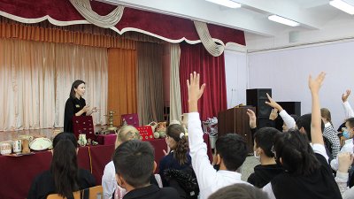 №40 мектеп-гимназиясында жылжымалы көрме ұйымдастырылды