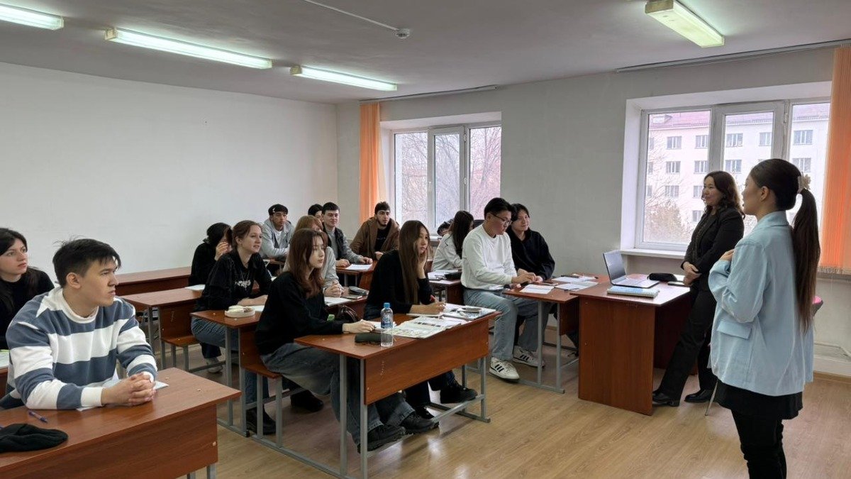 «Қарахан кесенесінің өнері» тақырыбында танымдық дәріс 