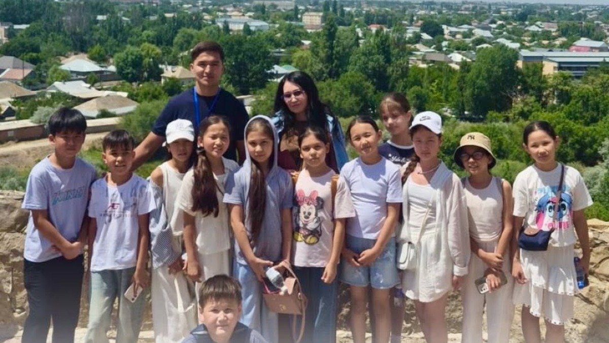 Оқушыларға Тараз өңірінің тарихи-мәдени орындары бойынша танымдық экскурсия ұйымдастырылды