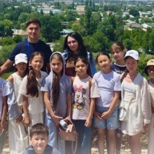 Оқушыларға Тараз өңірінің тарихи-мәдени орындары бойынша танымдық экскурсия ұйымдастырылды