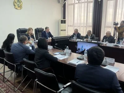 «Тарих және бүгінгі заман: ұлттық бірегейлікті нығайту мәселелері» атты ғылыми-тәжірибелік семинар өтті