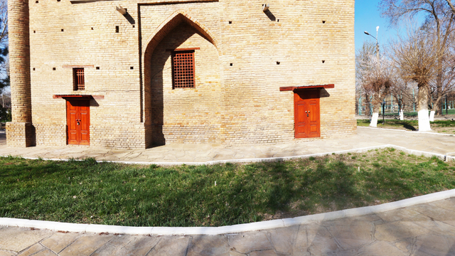 Қарахан және Дәуітбек кесенелері